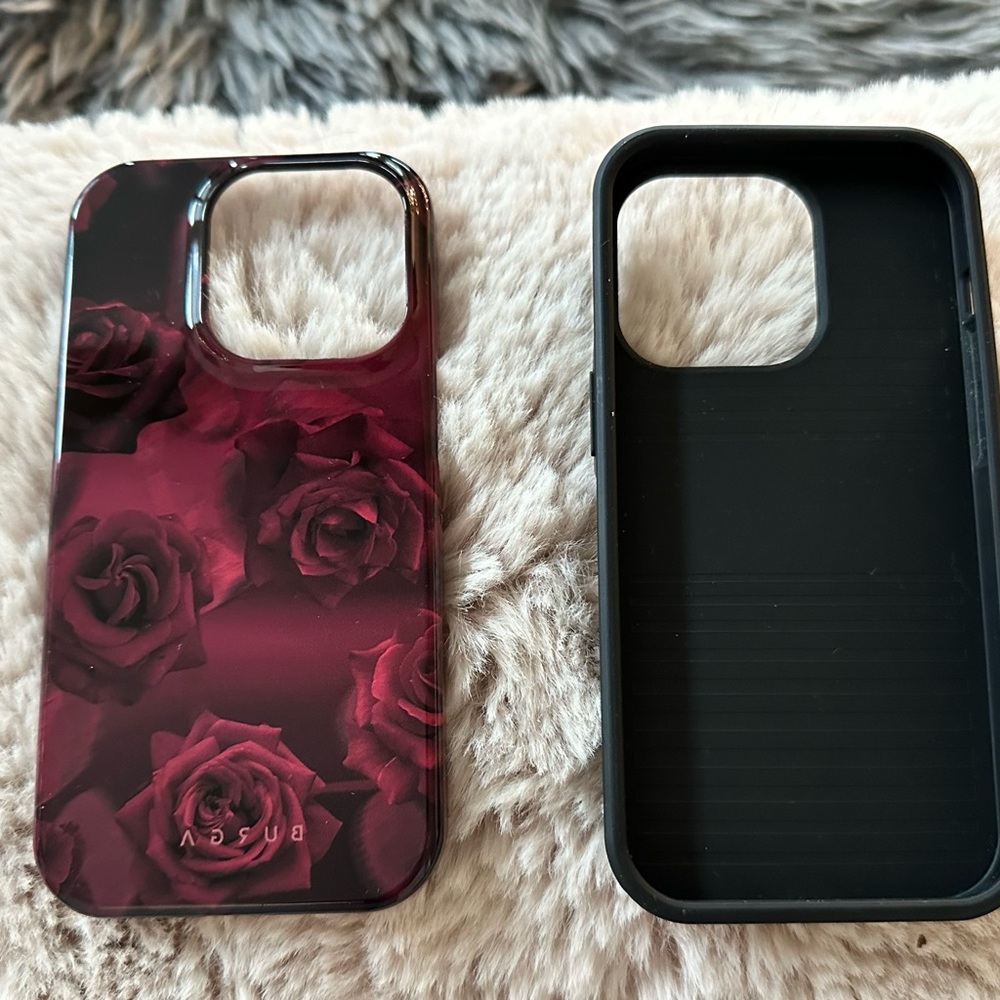 Burga “Femme Fatale” iPhone 14 Pro 2-piece Mag-Safe case in excellent condition.